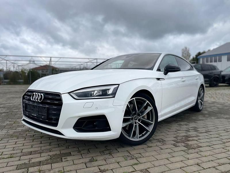 Weiß Gebraucht 2017 Audi A5 Sportback Sport Limousine | 26.490 € (Teuer) - Bild 1/4