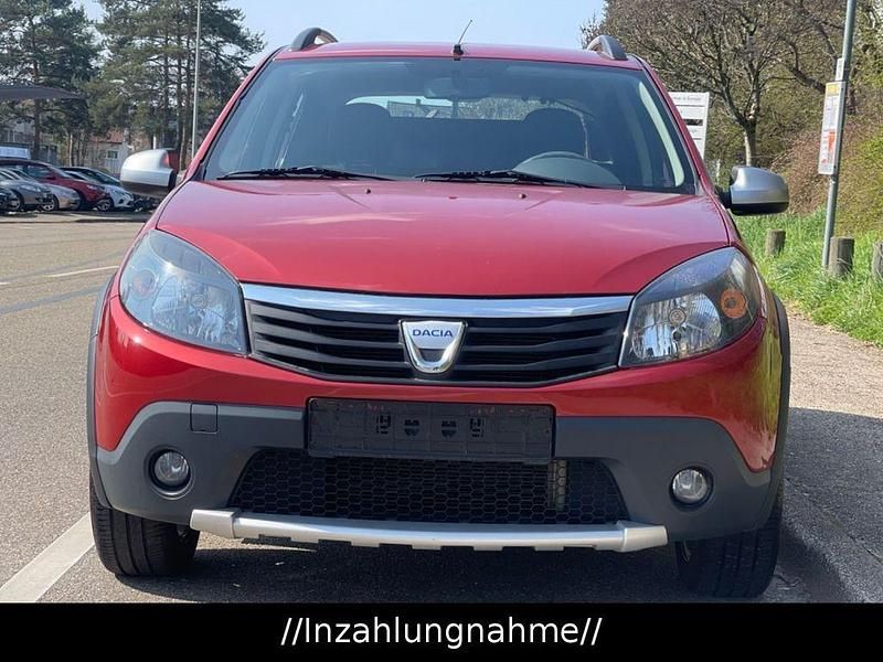 Gebraucht Dacia Sandero Stepway 87 PS (63 kW) 2011 Rot Limousine