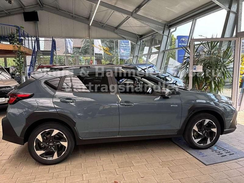 Second-hand Subaru Crosstrek Platinum 136 CP (100 kW) 2024 Albastru SUV