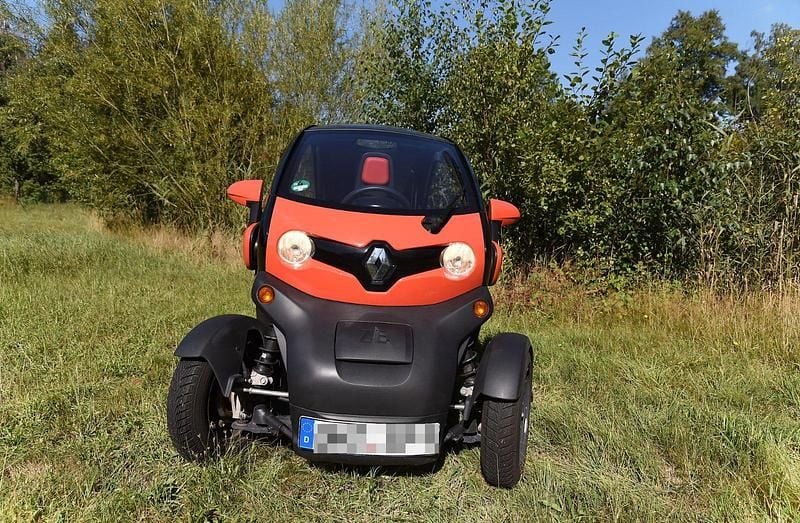 Rot Gebraucht 2018 Renault Twizy Intens Kleinwagen | 4.511 € (Superpreis) - Bild 1/4