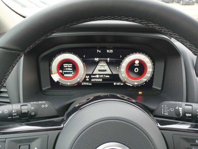 Gebraucht Nissan Qashqai N-Connecta 140 PS (102 kW) 2022 Schwarz metallic SUV