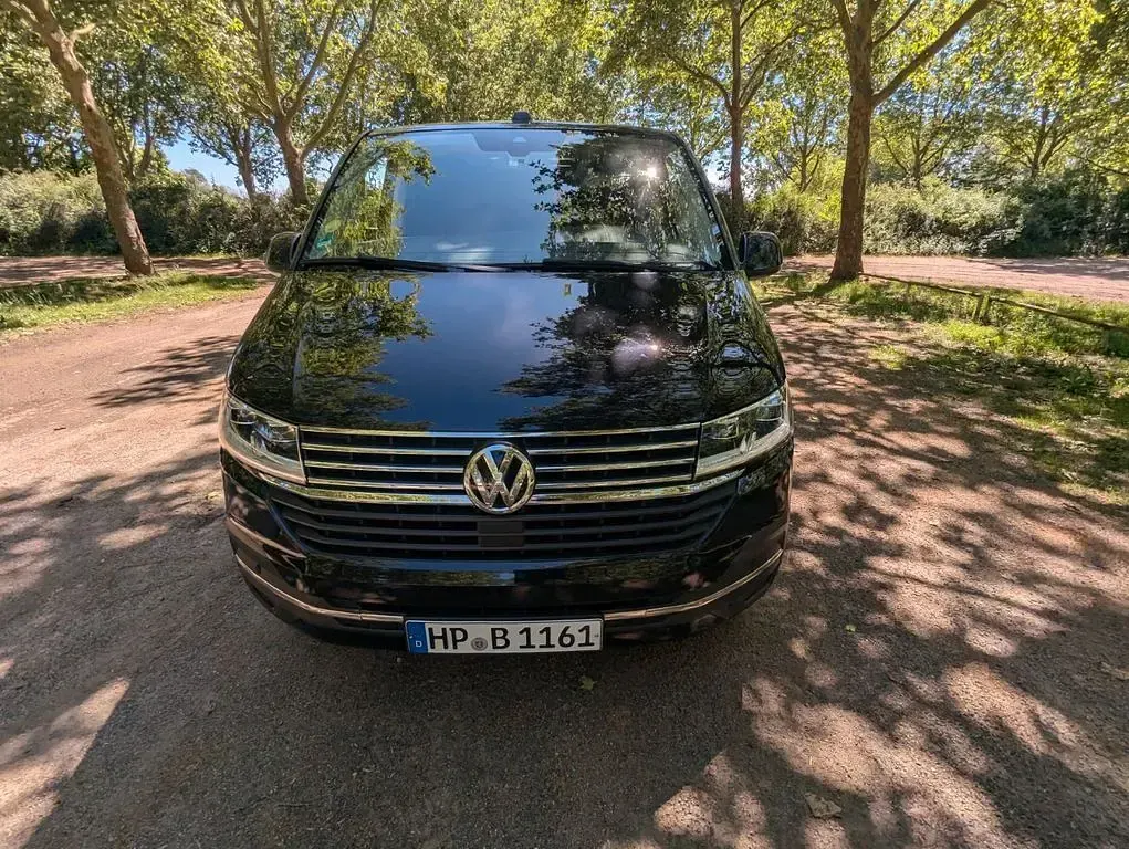 Gebraucht VW Multivan Comfortline 199 PS (146 kW) 2020 Schwarz Van / Kleinbus
