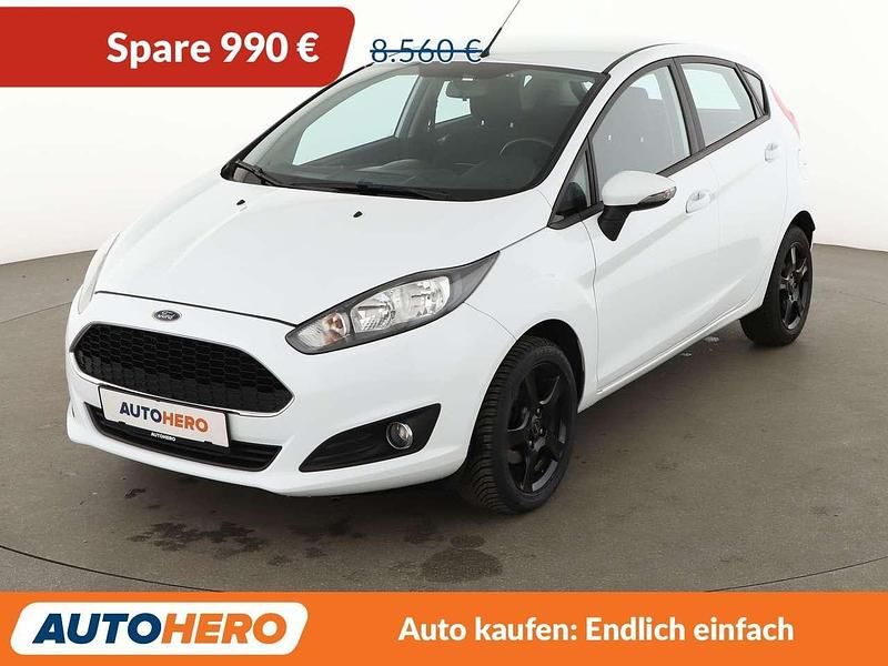 Gebraucht Ford Fiesta Celebration 101 PS (74 kW) 2017 Frostweiss Kleinwagen