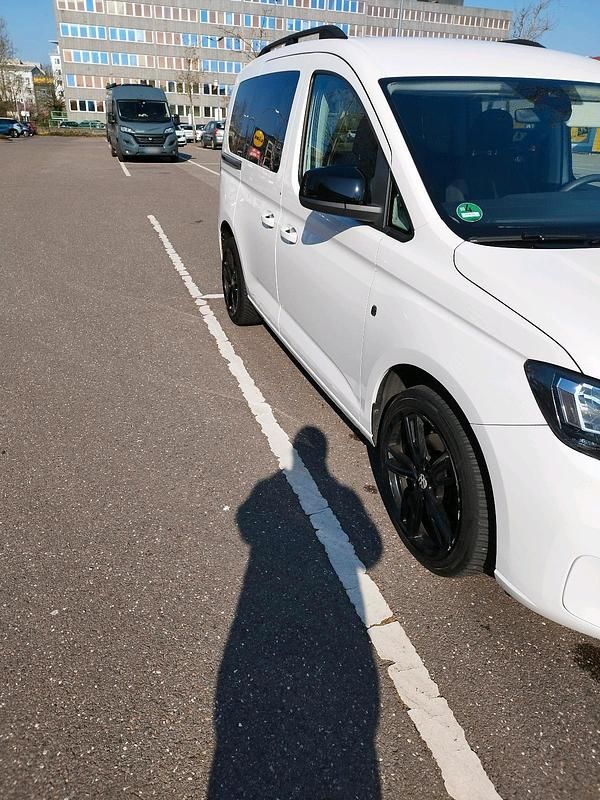 Gebraucht VW Caddy Basis 115 PS (84 kW) 2021 Weiß Van / Kleinbus