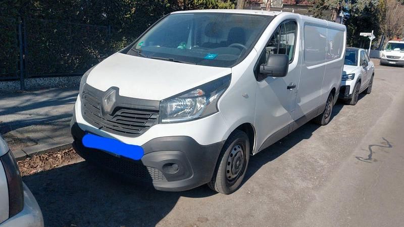Gebraucht Renault Trafic 116 PS (85 kW) 2017 Weiß Van / Kleinbus