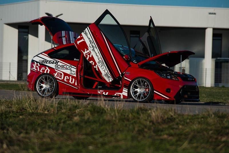 Gebraucht Ford Focus ST 302 PS (222 kW) 2008 Rot Limousine