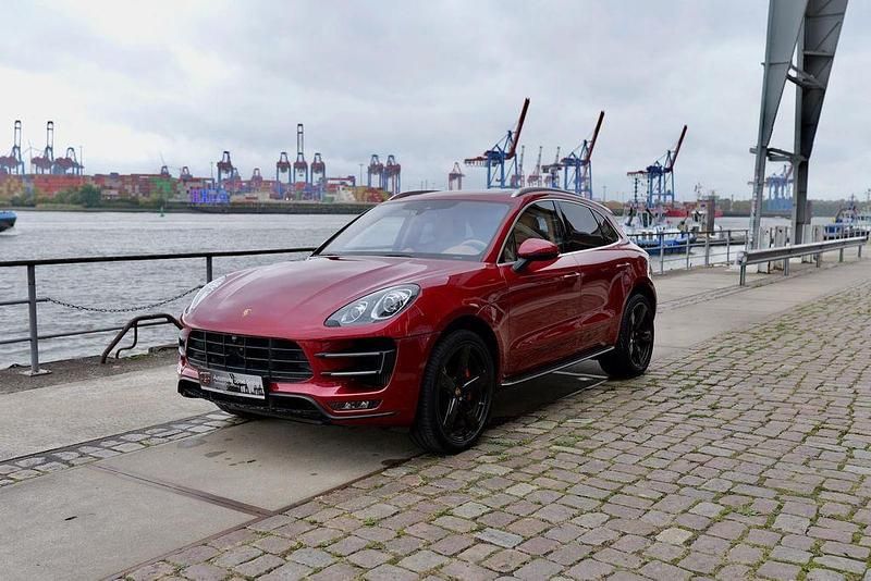Impulsrot Gebraucht 2015 Porsche Macan Turbo SUV | 49.900 € (Teuer) - Bild 1/4