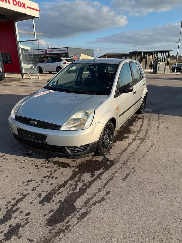 Gebraucht Ford Fiesta 69 PS (50 kW) 2004 Grau Kleinwagen