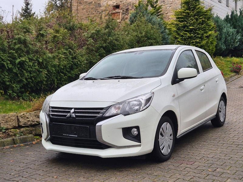 Weiß Gebraucht 2021 Mitsubishi Space Star Spirit Kleinwagen | 8.689 € (Guter Preis) - Bild 1/4