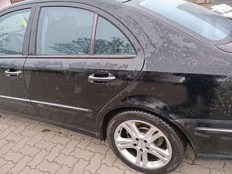 Gebraucht Mercedes E320 200 PS (147 kW) 2007 Schwarz Limousine