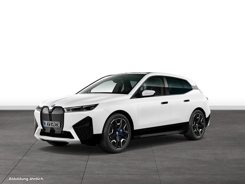 Weiß Gebraucht 2024 BMW iX SUV | 71.487 € (Teuer) - Bild 1/4