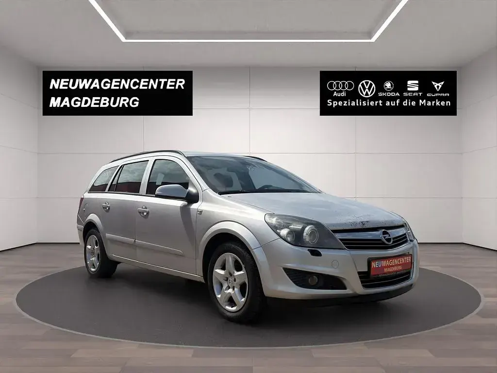 Gebraucht Opel Astra 125 PS (91 kW) 2008 Silber Limousine