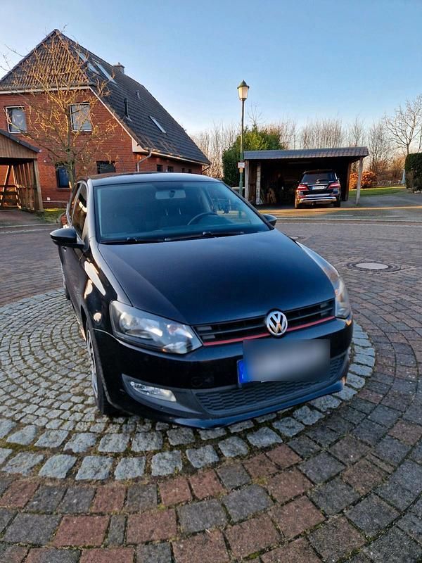 Gebraucht VW Polo 75 PS (55 kW) 2014 Schwarz Kleinwagen