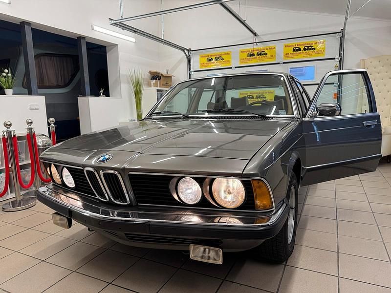 Gebraucht BMW 728 170 PS (125 kW) 1978 Grau Limousine