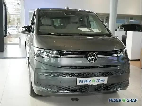 Neu VW Multivan 150 PS (110 kW) 2026 Indiumgrau metallic Van