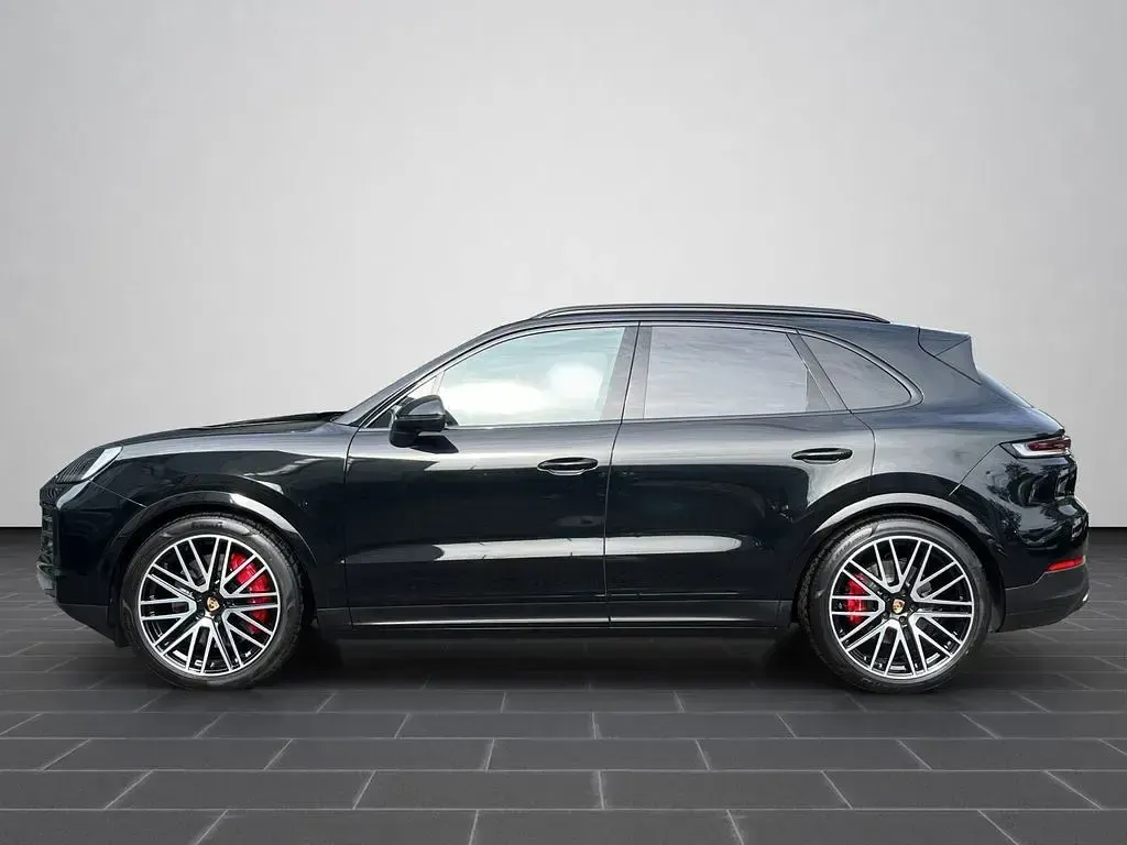 Gebraucht Porsche Cayenne S 475 PS (349 kW) 2024 Schwarz SUV