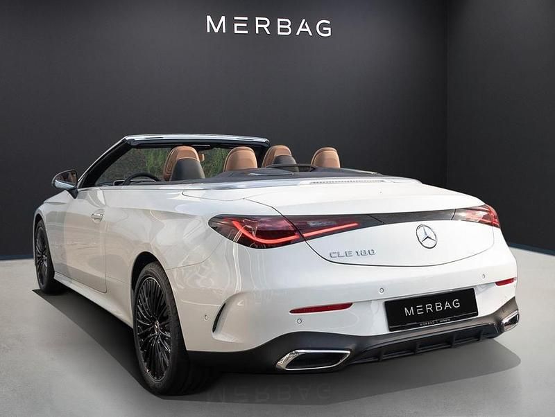 Gebraucht Mercedes 180 AMG 170 PS (125 kW) 2024 Unilack polarweiß Limousine