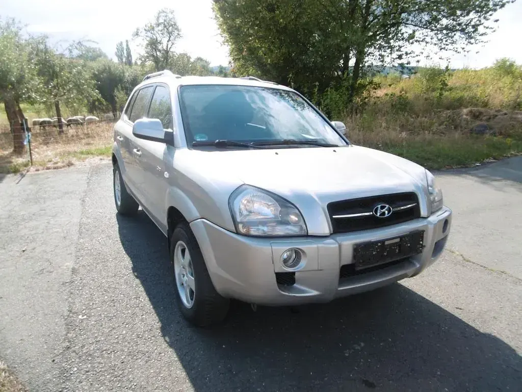 Gebraucht Hyundai Tucson 175 PS (128 kW) 2005 Silber SUV