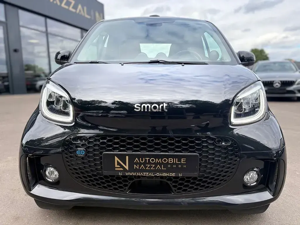 Second-hand Smart ForTwo Electric Drive 60 kW (82 CP) 2022 Negru Cabrio