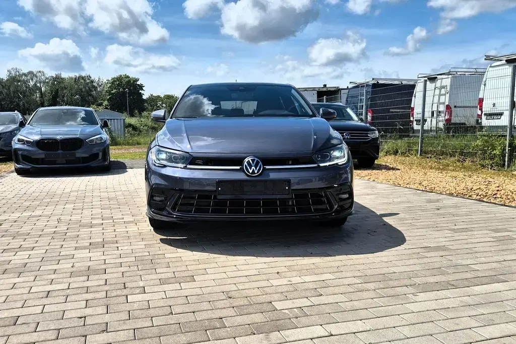 Gebraucht VW Polo R-line 110 PS (80 kW) 2024 Rauchgrau Kleinwagen