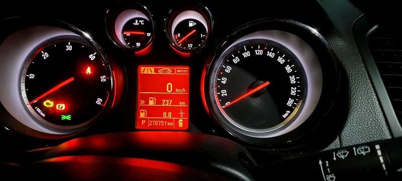 Gebraucht Opel Insignia 160 PS (117 kW) 2012 Grau Kombi