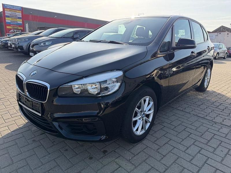 Gebraucht BMW 218 Active Tourer Basis 150 PS (110 kW) 2015 Schwarz Van / Kleinbus