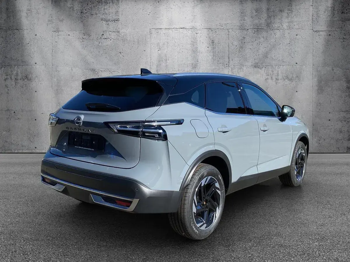Gebraucht Nissan Qashqai Comfort 158 PS (116 kW) 2024 Ceramic grey SUV