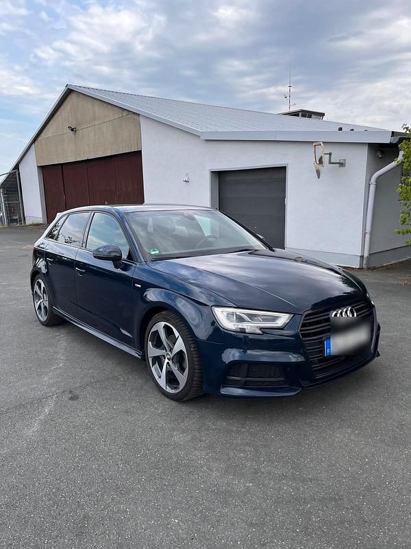 Blau Gebraucht 2016 Audi A3 Premium Kombi | 19.800 € (Etwas zu teuer) - Bild 1/4