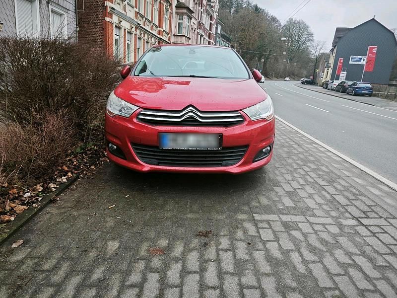 Gebraucht Citroën C4 120 PS (88 kW) 2010 Rot Limousine