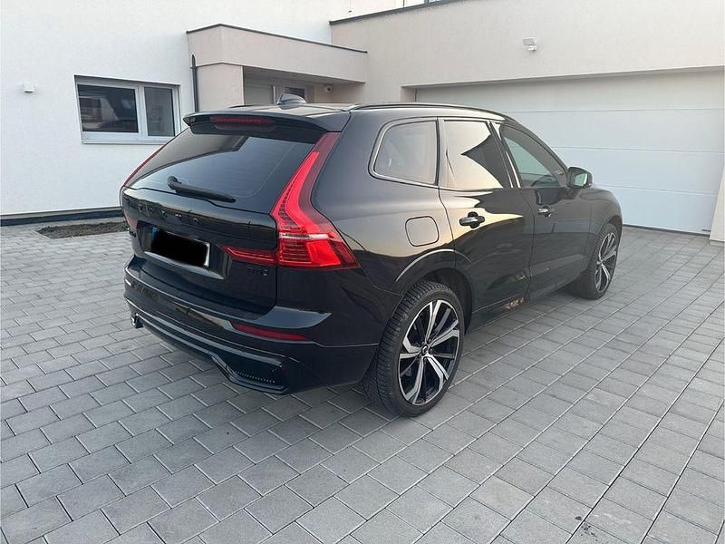 Gebraucht Volvo XC60 235 PS (172 kW) 2022 Schwarz SUV