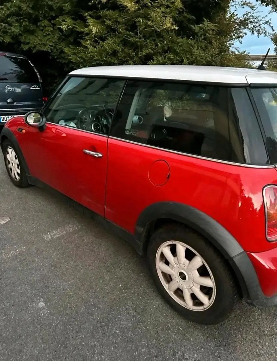 Käytetty Mini Cooper 116 HP (85 kW) 2001 Punainen Viistoperä