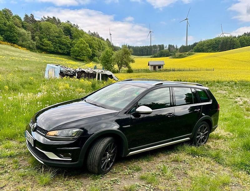 Schwarz Gebraucht 2016 VW Golf Alltrack Kombi | 17.100 € (Guter Preis) - Bild 1/4