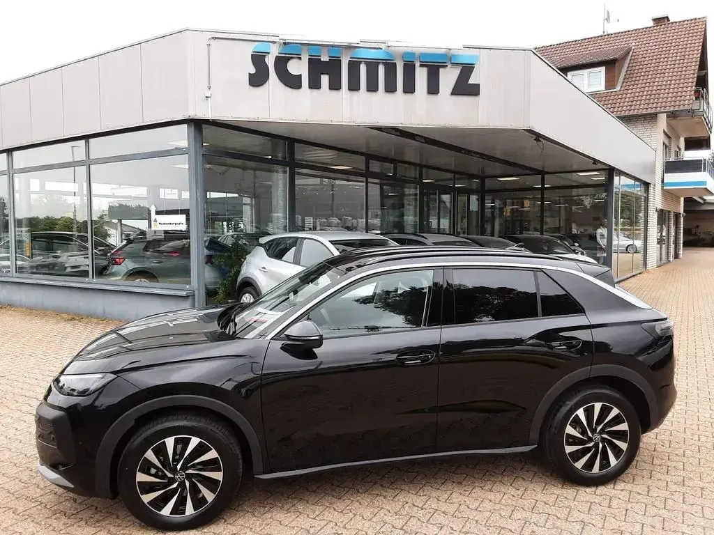 Neu VW T-Roc 150 PS (110 kW) 2026 Schwarz SUV
