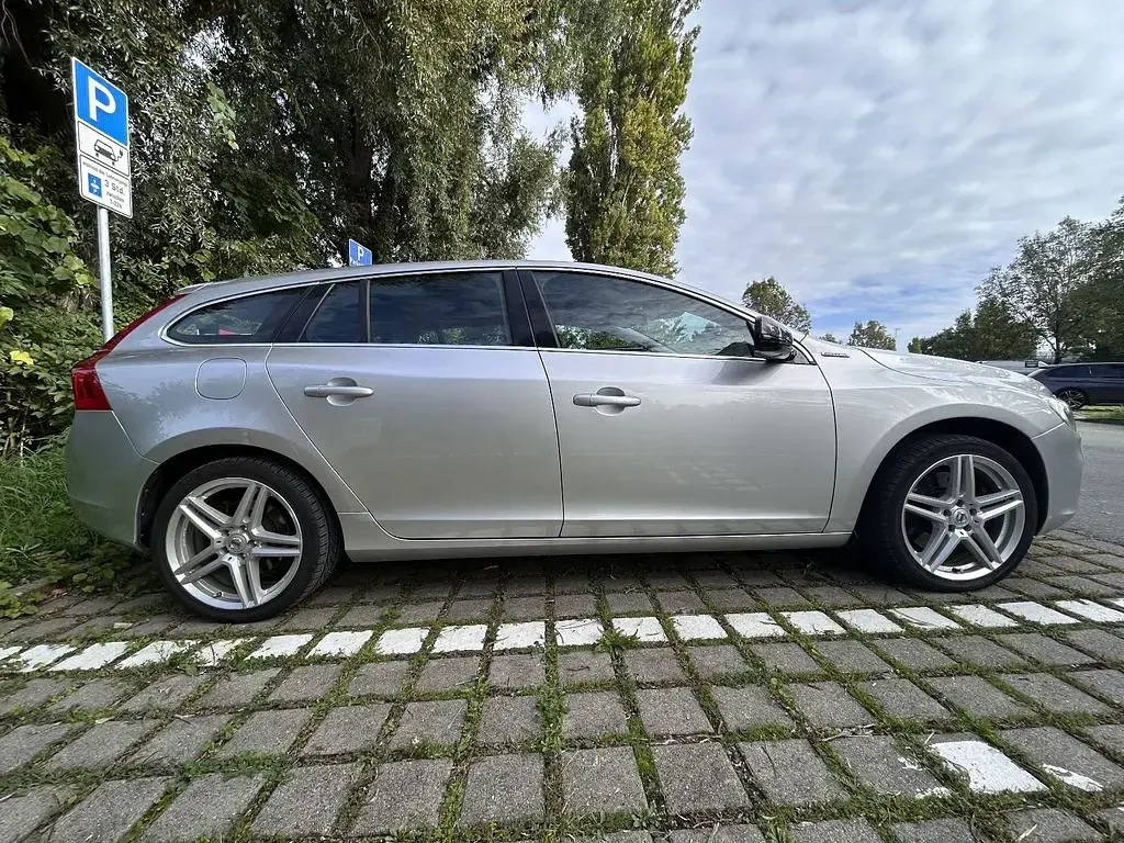 Gebraucht Volvo V60 288 PS (211 kW) 2013 Silber Kombi