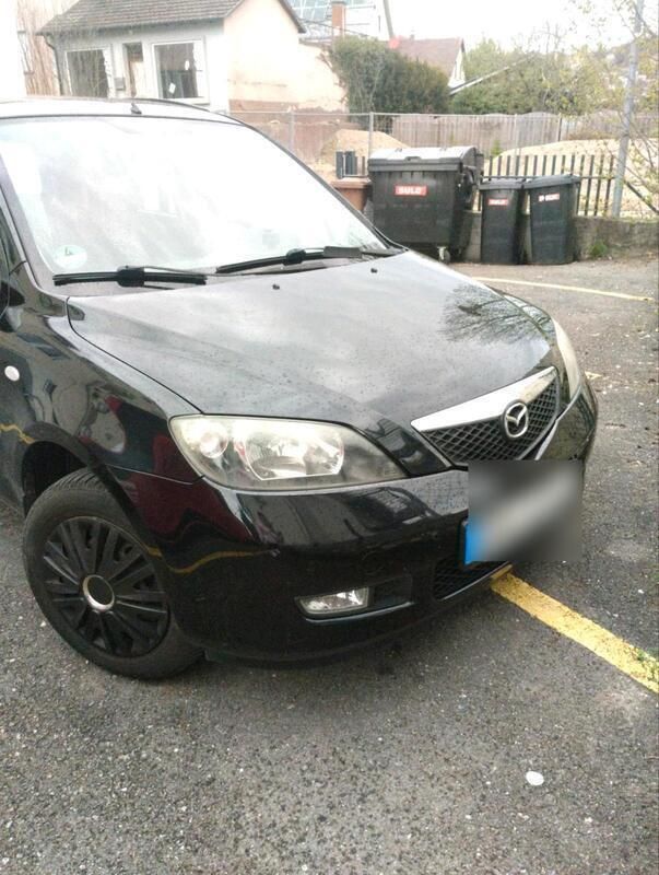 Schwarz Gebraucht 2004 Mazda 2 Limousine | 1.150 € (Fairer Preis) - Bild 1/4