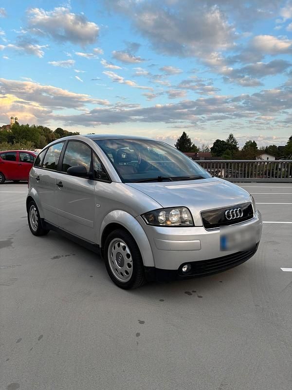 Silber Gebraucht 2002 Audi A2 Exclusive Kleinwagen | 3.500 € (Fairer Preis) - Bild 1/4