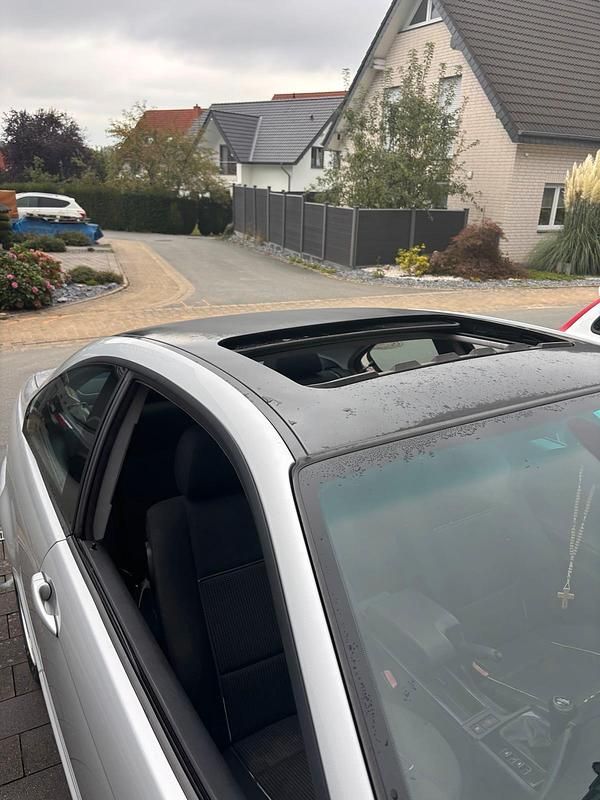 Gebraucht BMW 318 143 PS (105 kW) 2001 Silber Coupé