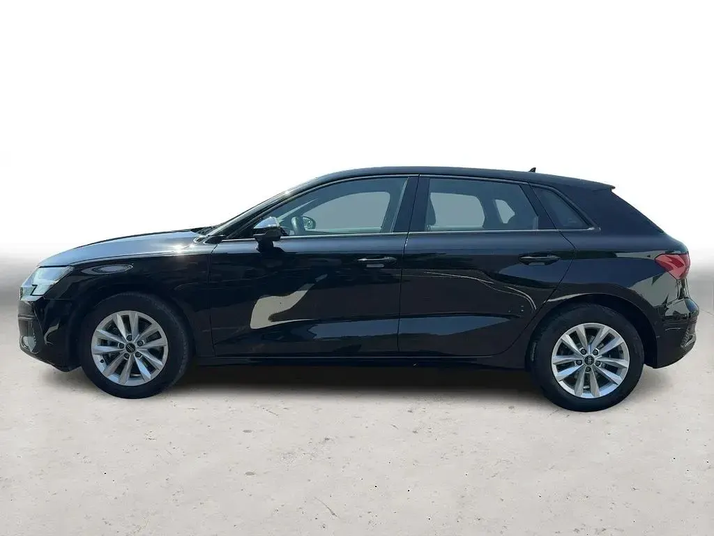 Gebraucht Audi A3 Basis 150 PS (110 kW) 2023 Brillantschwarz Limousine