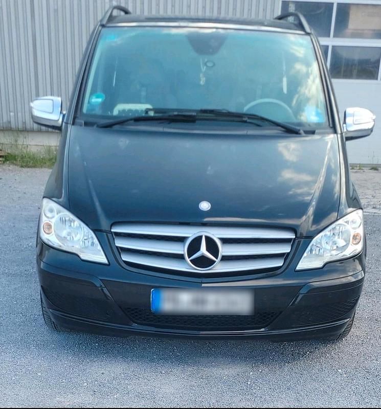 Schwarz Gebraucht 2010 Mercedes Viano Van / Kleinbus | 14.999 € (Fairer Preis) - Bild 1/4