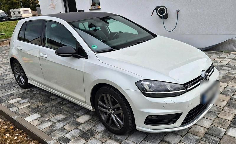 Gebraucht VW Golf VII R-line 150 PS (110 kW) 2015 Weiß Kleinwagen