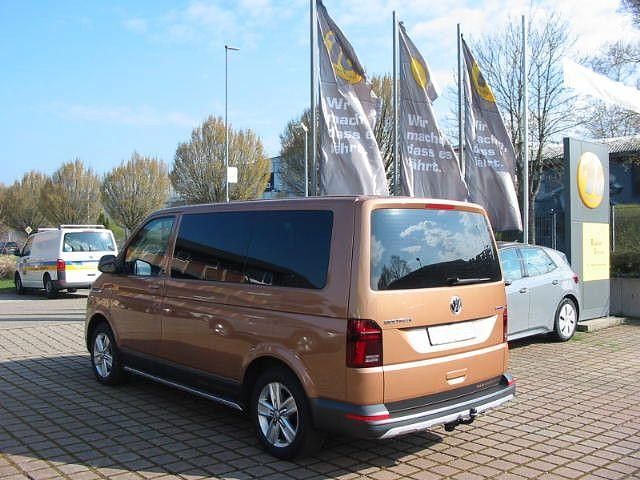 Gebraucht VW Multivan PanAmericana 150 PS (110 kW) 2021 Gold Van