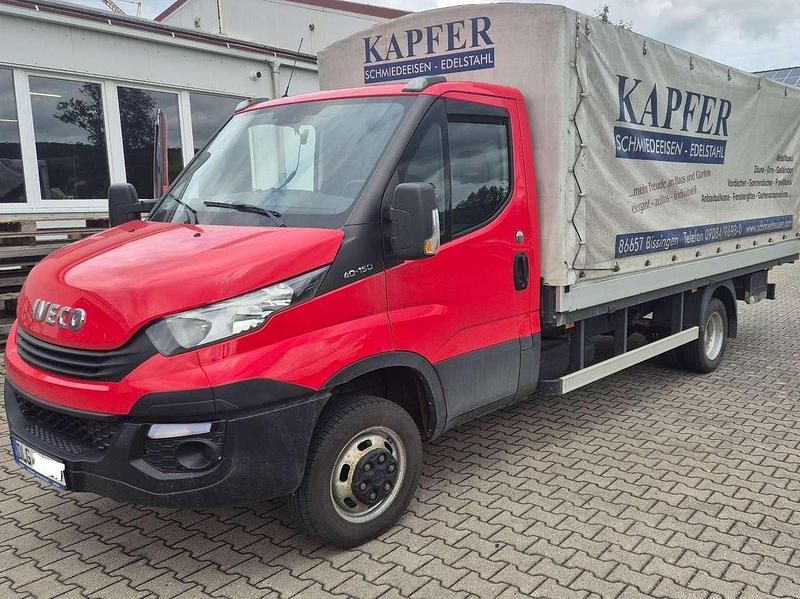 Rot Gebraucht 2018 Iveco Daily SUV | 21.990 € (Guter Preis) - Bild 1/4