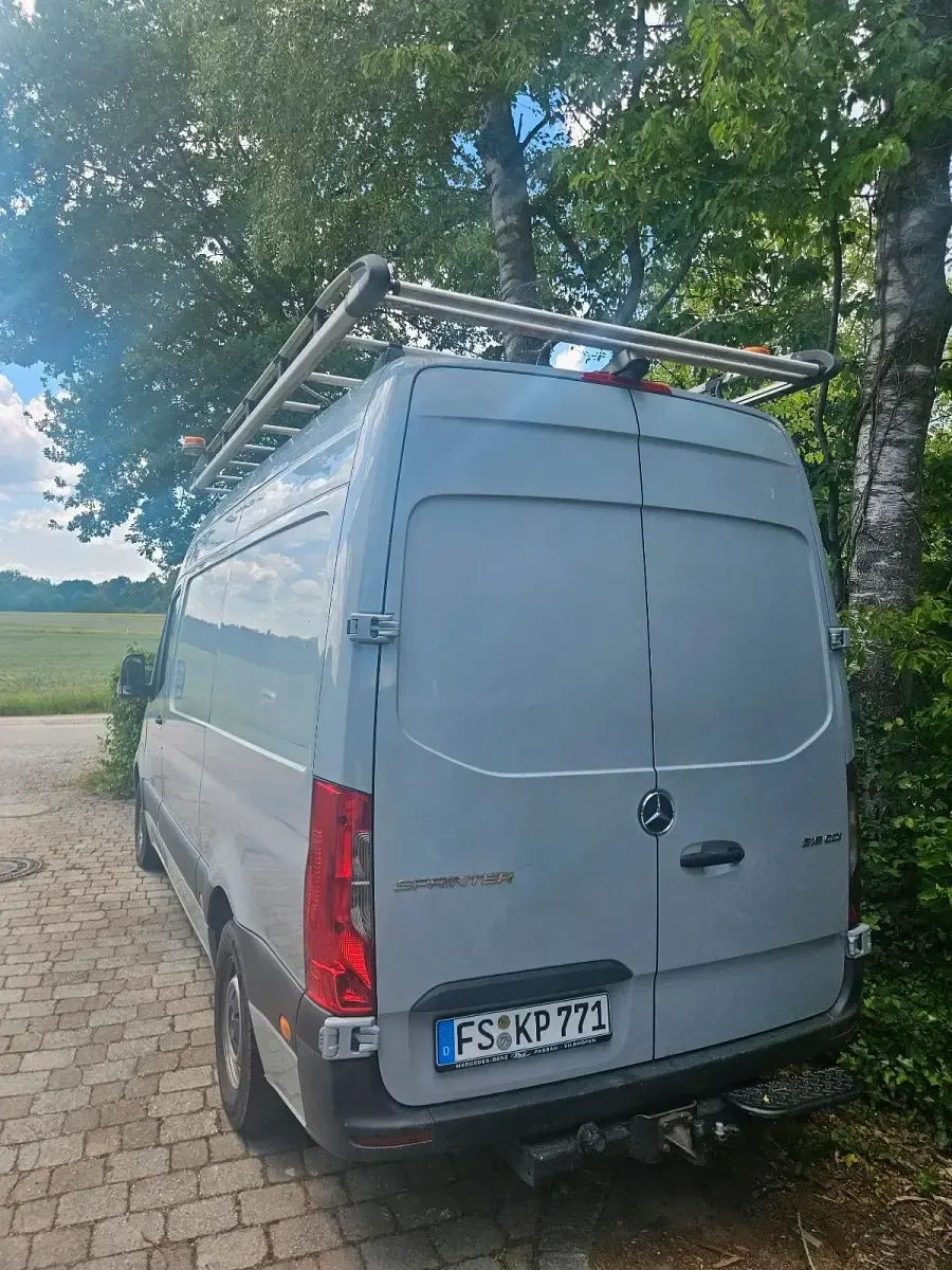 Gebraucht Mercedes Sprinter 163 PS (119 kW) 2019 Grau Van