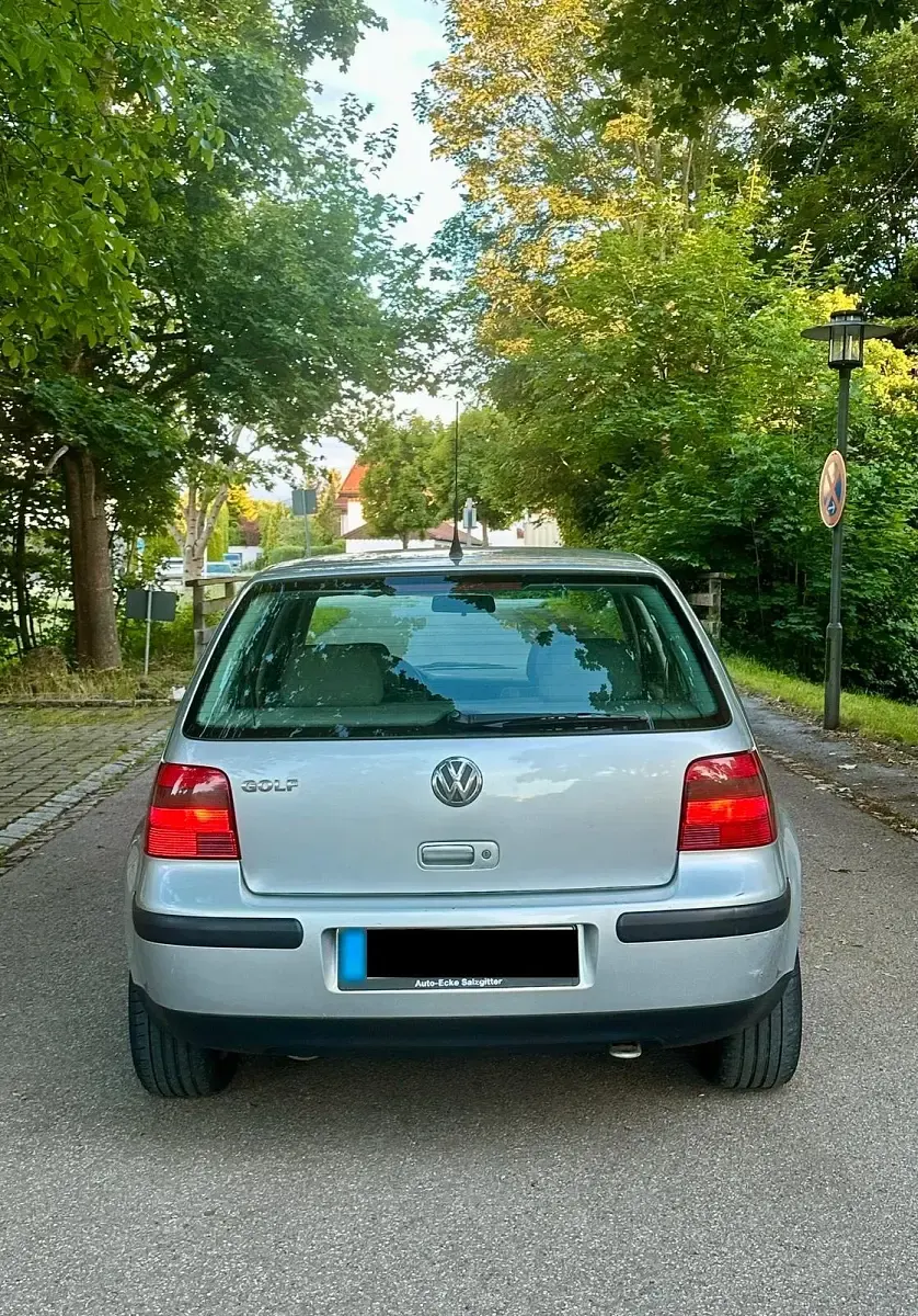Gebraucht VW Golf IV 75 PS (55 kW) 2002 Silber Kleinwagen
