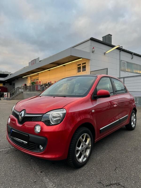 Rot Gebraucht 2015 Renault Twingo Luxe Kleinwagen | 5.500 € (Etwas zu teuer) - Bild 1/4