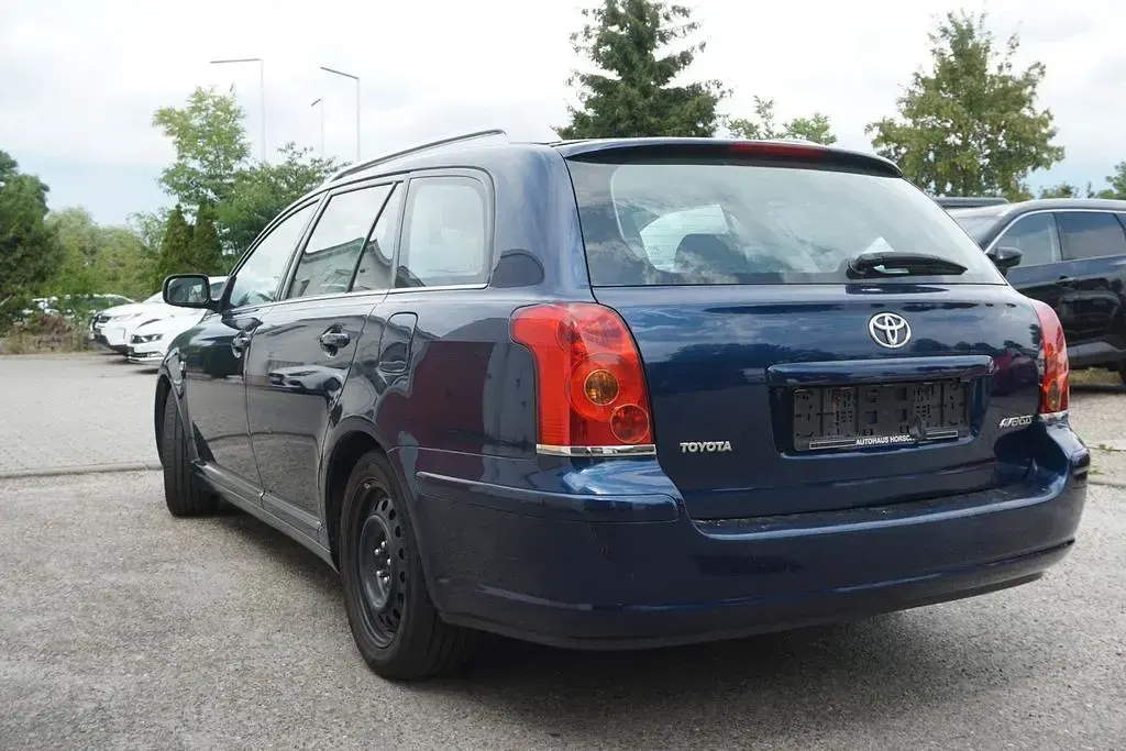 Gebraucht Toyota Avensis Sol 129 PS (94 kW) 2003 Blau Kombi