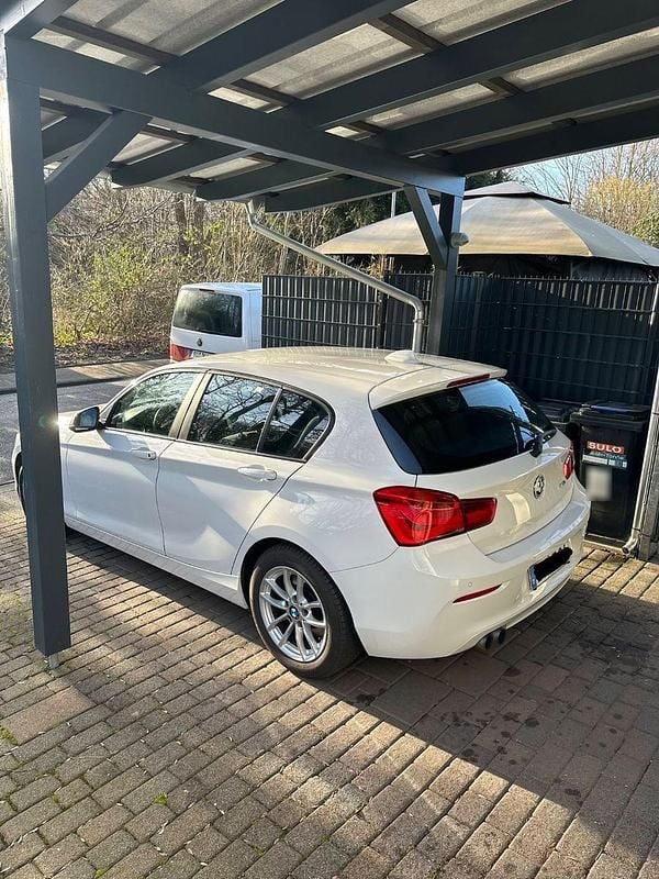 Gebraucht BMW 120 Advantage 184 PS (135 kW) 2018 Weiß Kleinwagen