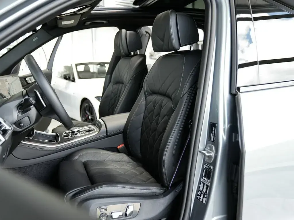 Gebraucht BMW X5 M Sport 298 PS (219 kW) 2026 Skyscraper grau SUV
