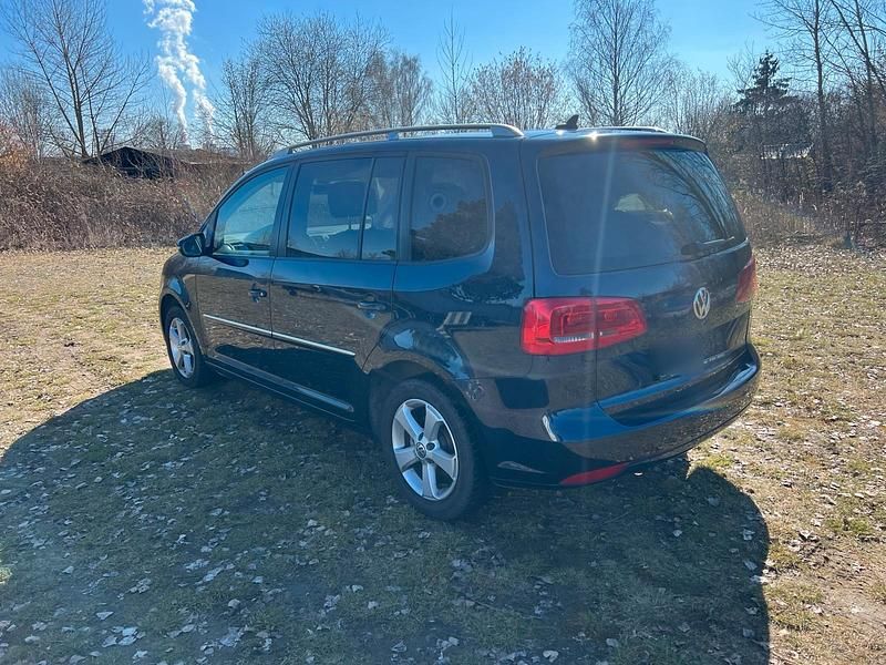 Gebraucht VW Touran 103 PS (75 kW) 2012 Blau Van / Kleinbus