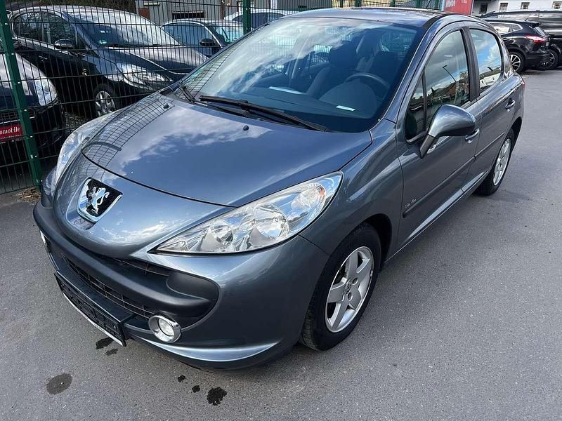 Grau Gebraucht 2009 Peugeot 207 Limousine | 1.200 € (Fairer Preis) - Bild 1/4